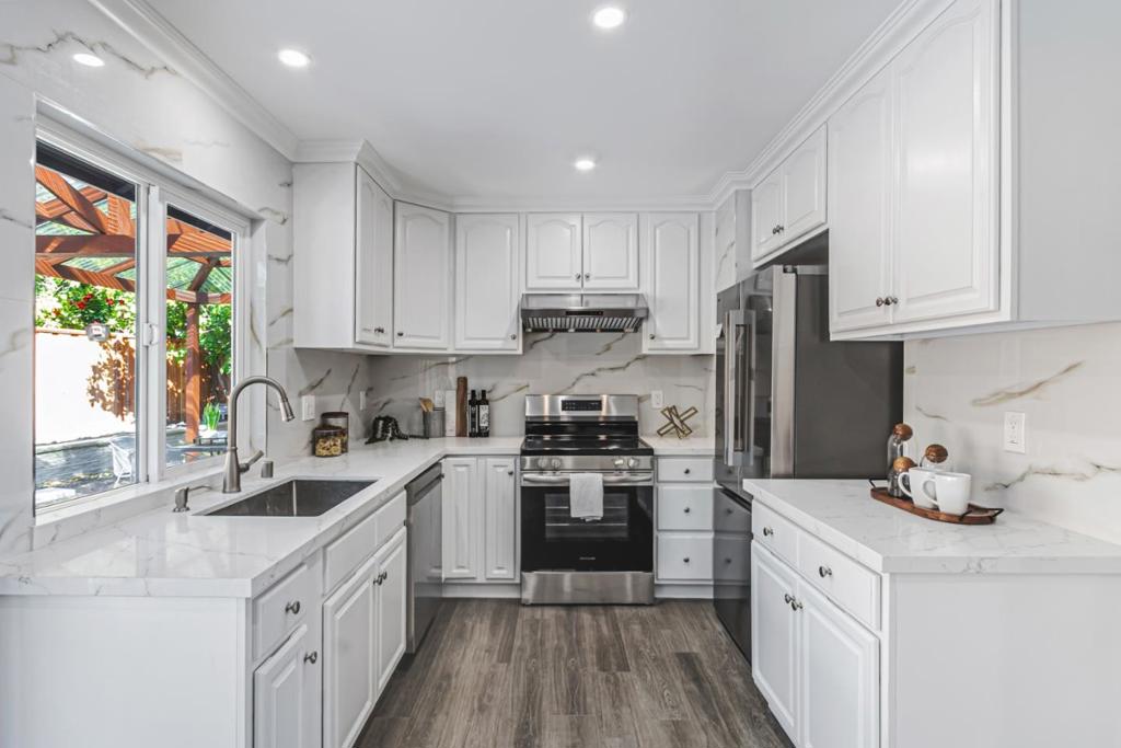 Stunning 5-Bedroom Home Near Silver Creek High Remodeled & Move-In Ready! Dont miss this rare chance to own a beautifully updated 5-bed, 3-bath gem in one of San Joses most desirable neighborhoods! With spacious living, sleek design, and an unbeatable location, its ideal for families, professionals, or investors. Bright & Flexible Layout Enjoy a smart split-level floor plan with 3 bedrooms and 2 baths on the main floor. Upstairs offers 2 more bedrooms and a full bathperfect for guests, in-laws, or a home office. Modern Chefs Kitchen Fall in love with quartz countertops, custom cabinets, and brand-new stainless appliances. Perfect for home-cooked meals and entertaining. Move-In Ready Comfort Fresh paint, designer finishes, epoxy-coated garage with EV charger, and a spacious backyard oasis for entertaining, gardening, or relaxing. Prime Location Walk to Silver Creek High! Close to Costco, Vietnam Town, parks, churches, and major freeways (101, 280, 680), everything is just minutes away. Open House Sat & Sun | 1-4 PM. Come see it before it's gone!