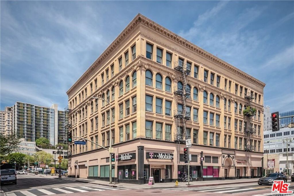 253 S Broadway