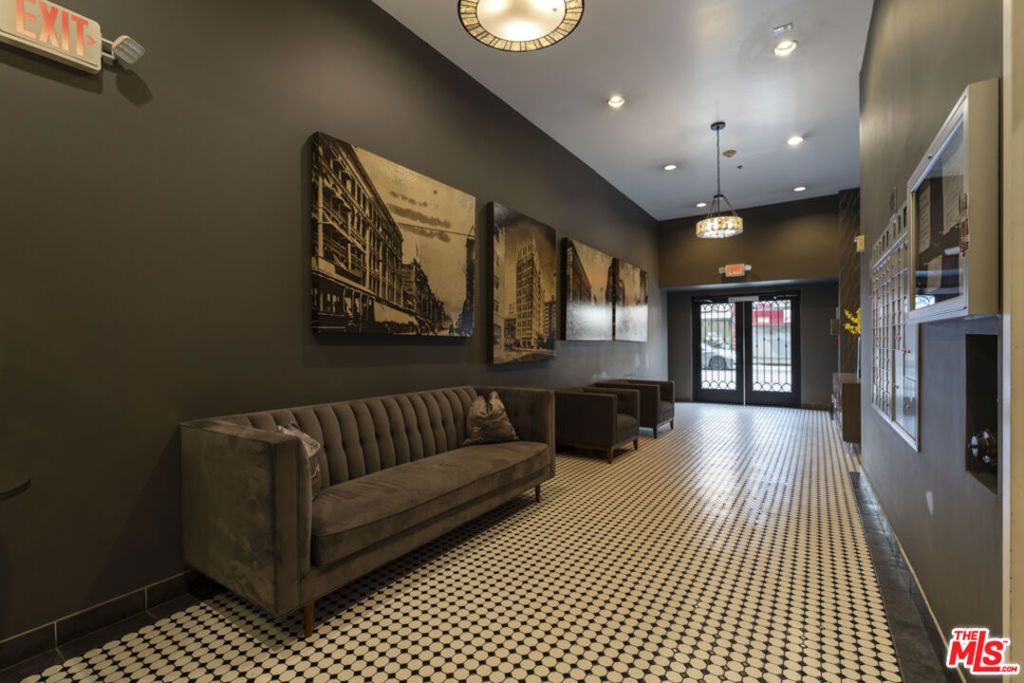 Photo of 253 S Broadway #201, Los Angeles, CA 90012 (MLS # 26654363)