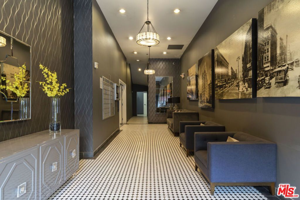 Photo of 253 S Broadway #201, Los Angeles, CA 90012 (MLS # 26654363)