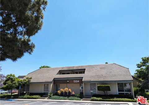 1504 E Brookhollow Avenue Santa Ana CA 92705