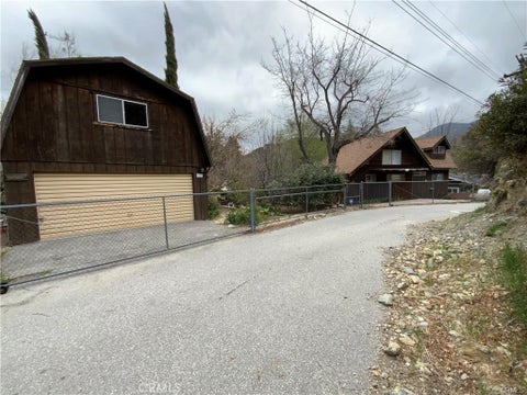 Photo of 253 Seymour LN, Lytle Creek, CA 92358 (MLS # SW26182431)