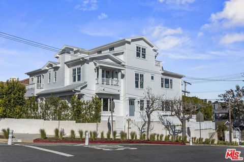 Photo of 566 Ida Street, Pacific Palisades, CA 90272 (MLS # 26644111)