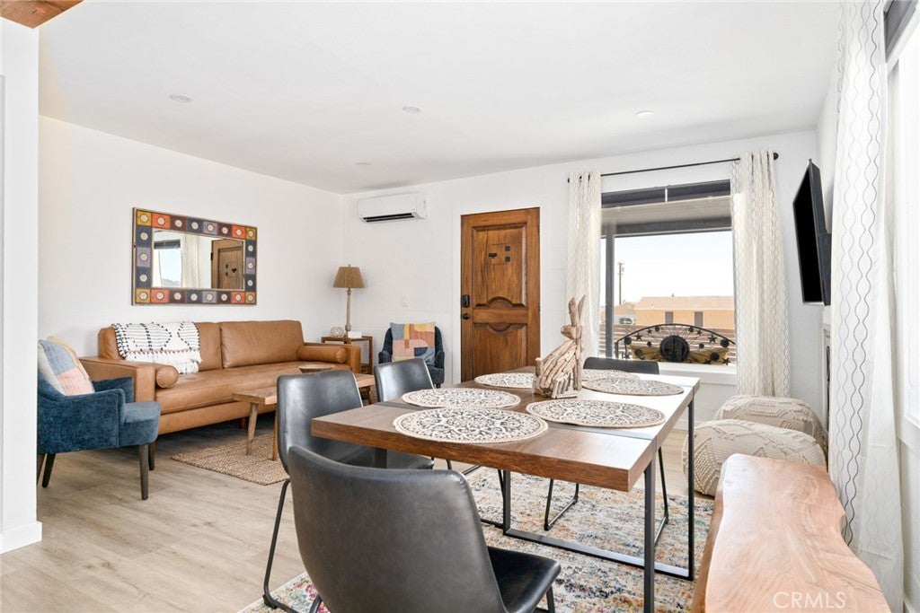 4728 Avenida Del Sol