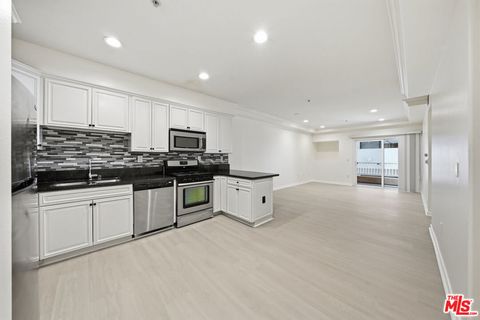 Photo of 1037 Fedora Street #204, Los Angeles, CA 90006 (MLS # 26712023)