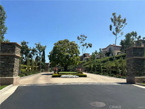 MLS: OC26123152