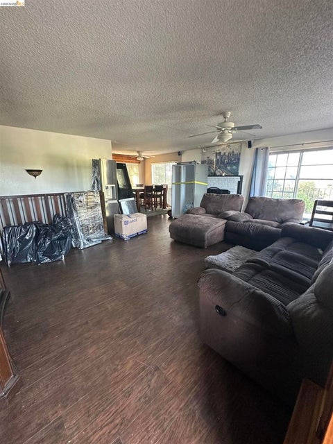 Photo of 2936 Roosevelt Lane Ln, Antioch, CA 94509 (MLS # 41142995)