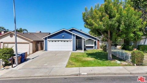 Photo of 2918 La Costa Street, Bakersfield, CA 93306 (MLS # 26858061)
