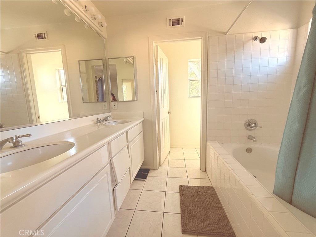 Aventura (AVEN) - Residential Lease
