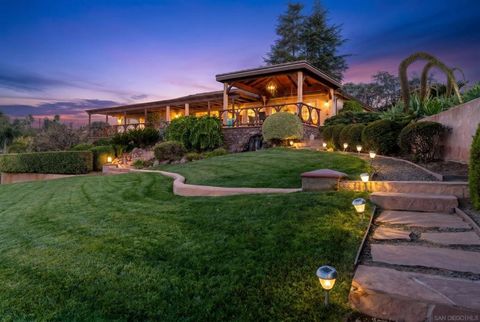 Photo of 4241 Via El Dorado, Fallbrook, CA 92028 (MLS # 260010872SD)