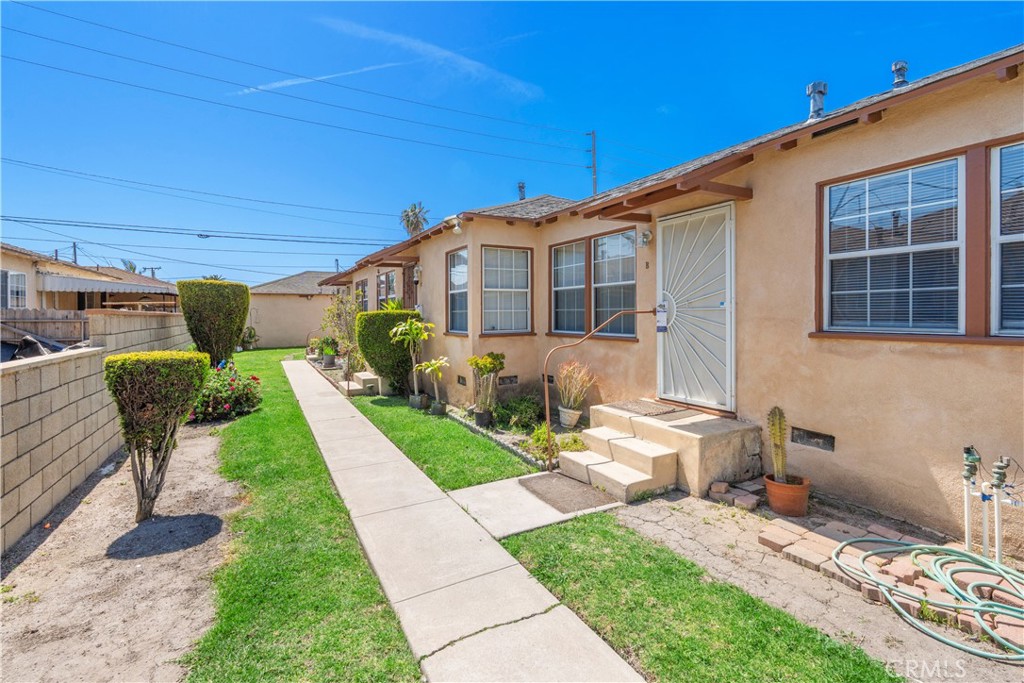4160 W Broadway
