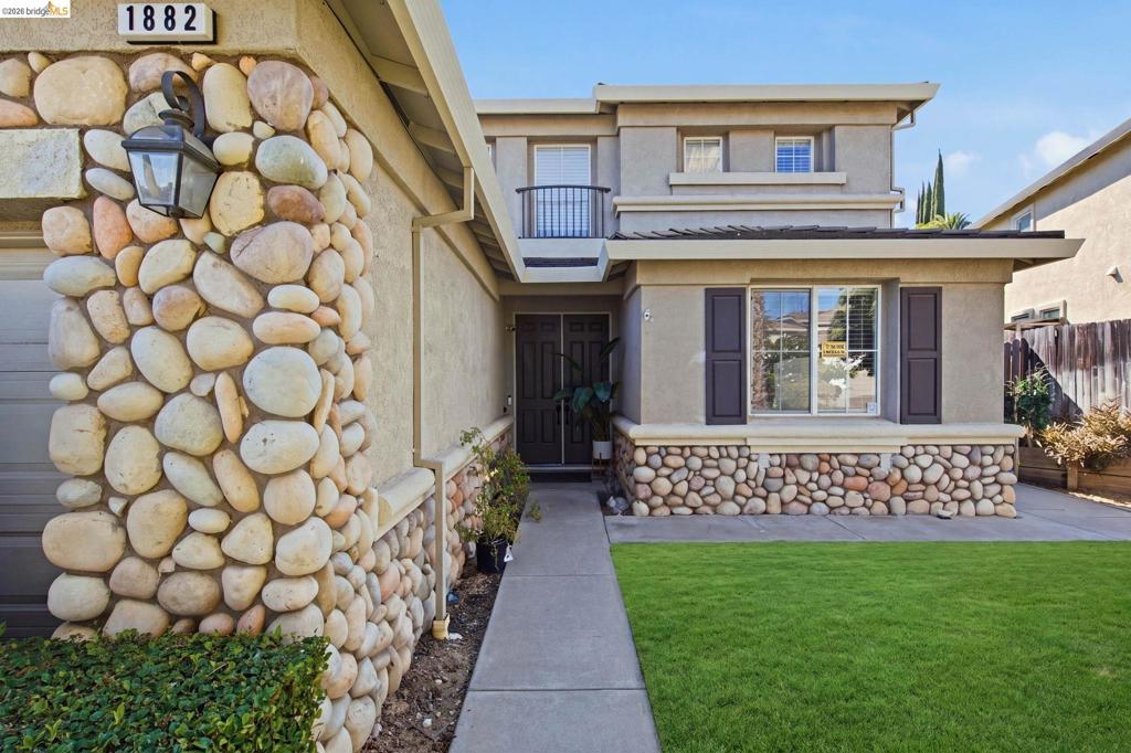 1882 FOSTER MOUNTAIN COURT