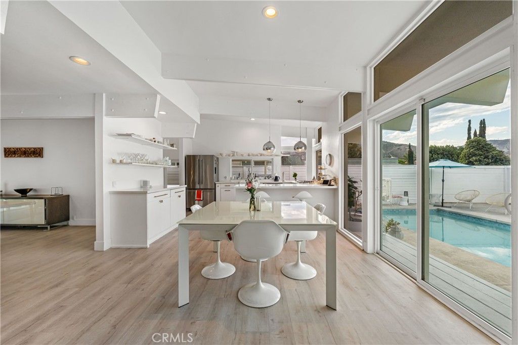 Photo of 17042 Lisette St, Granada Hills, CA 91344 (MLS # SR25226252)