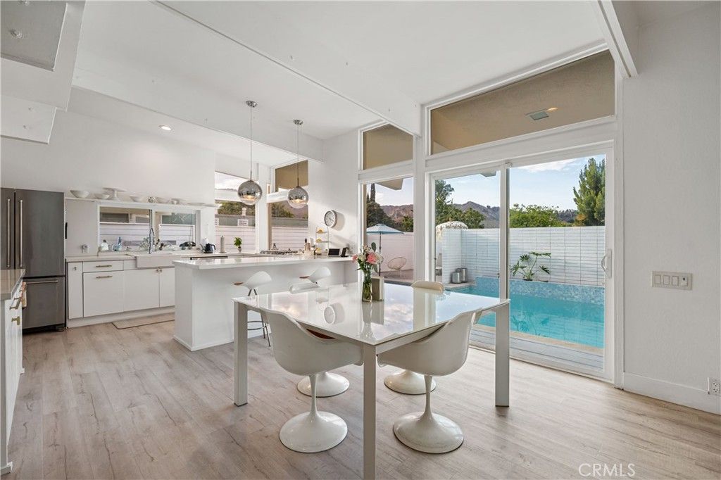 Photo of 17042 Lisette St, Granada Hills, CA 91344 (MLS # SR25226252)