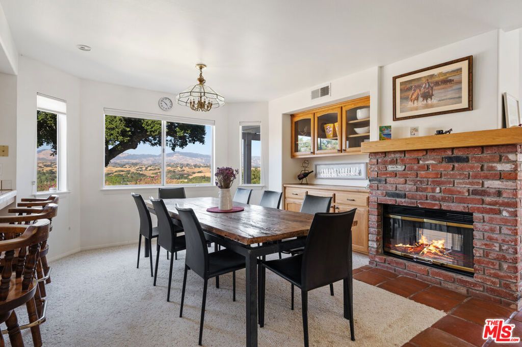 listing image 130723700880414964375