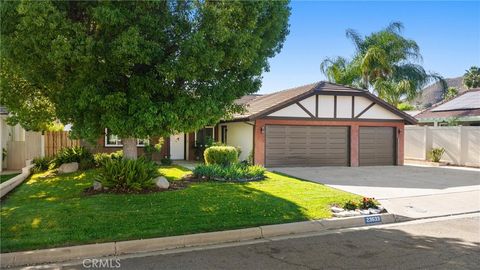 23633 Fair Weather Canyon Lake CA 92587