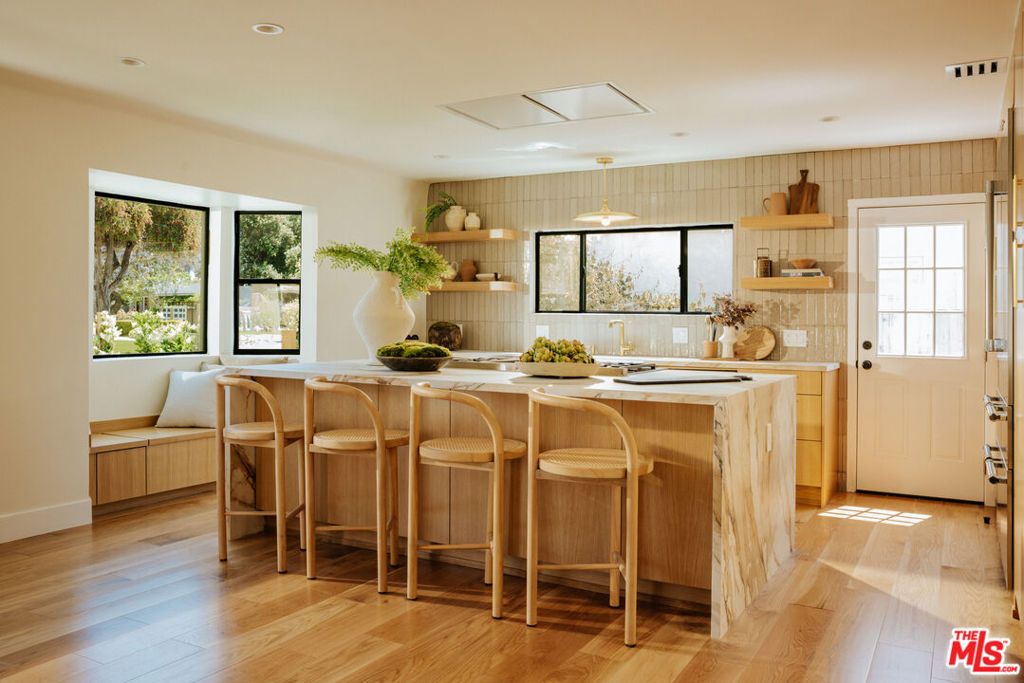 Photo of 3107 Pearl Street, Santa Monica, CA 90405 (MLS # 25549841)