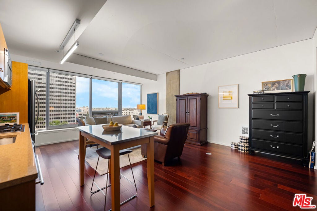 1155 S Grand Avenue 1111