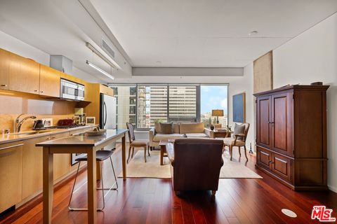 Photo of 1155 S Grand Avenue #1111, Los Angeles, CA 90015 (MLS # 26673237)