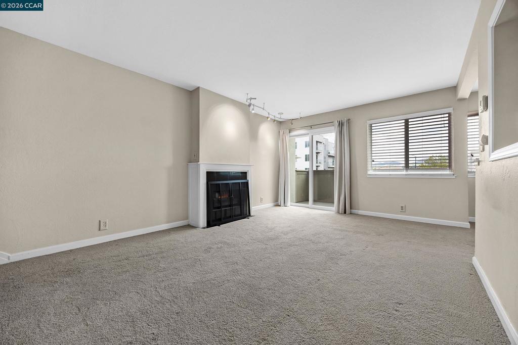 1810 Cole Ave 3