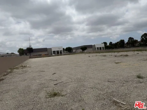 MLS: 26831919