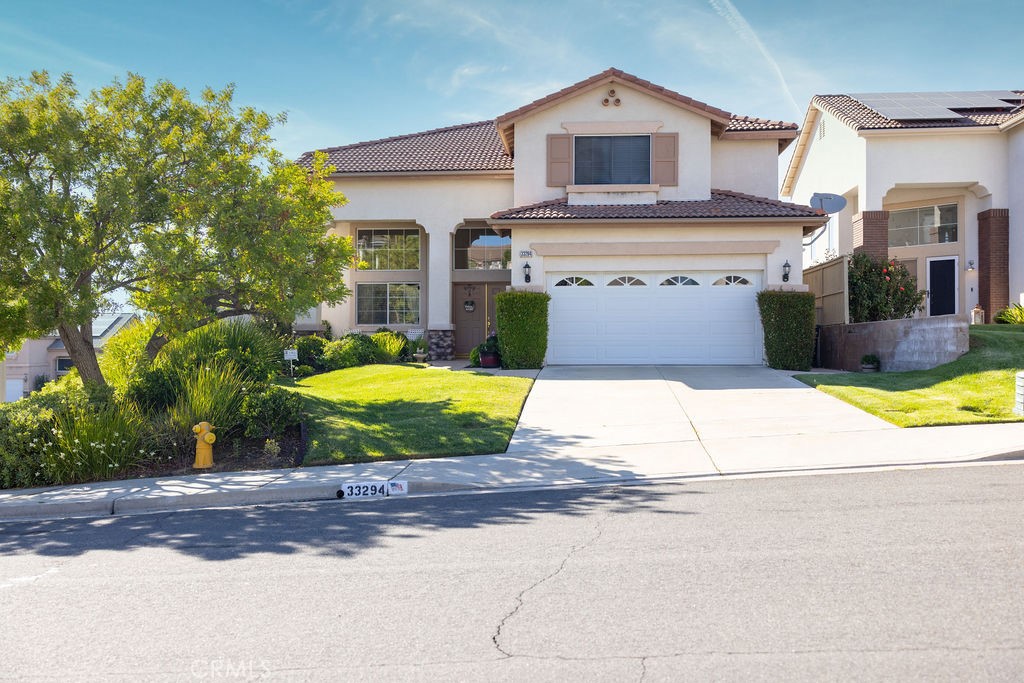Coming Soon in Temecula – 2 Story Corner Lot Home with Views in Great Oak High School District!
Welcome to 33294 Eastridge Place, a stunning 4-bedroom, 2.5-bath home with 2,528 sq. ft. of living space nestled on a desirable corner lot in one of Temecula’s most sought-after neighborhoods.
Step inside to an open and spacious floor plan featuring generous living areas, a bright kitchen ready for your personal touch, and a three-car tandem garage offering ample storage and parking. Upstairs, the expansive primary suite boasts a private balcony with beautiful views — the perfect place to unwind.
Located in the highly acclaimed Great Oak High School district, this home offers incredible value and access to top-rated schools, parks, wineries, and shopping. Don’t miss this opportunity to own in one of Temecula’s best areas. Schedule your private showing today!