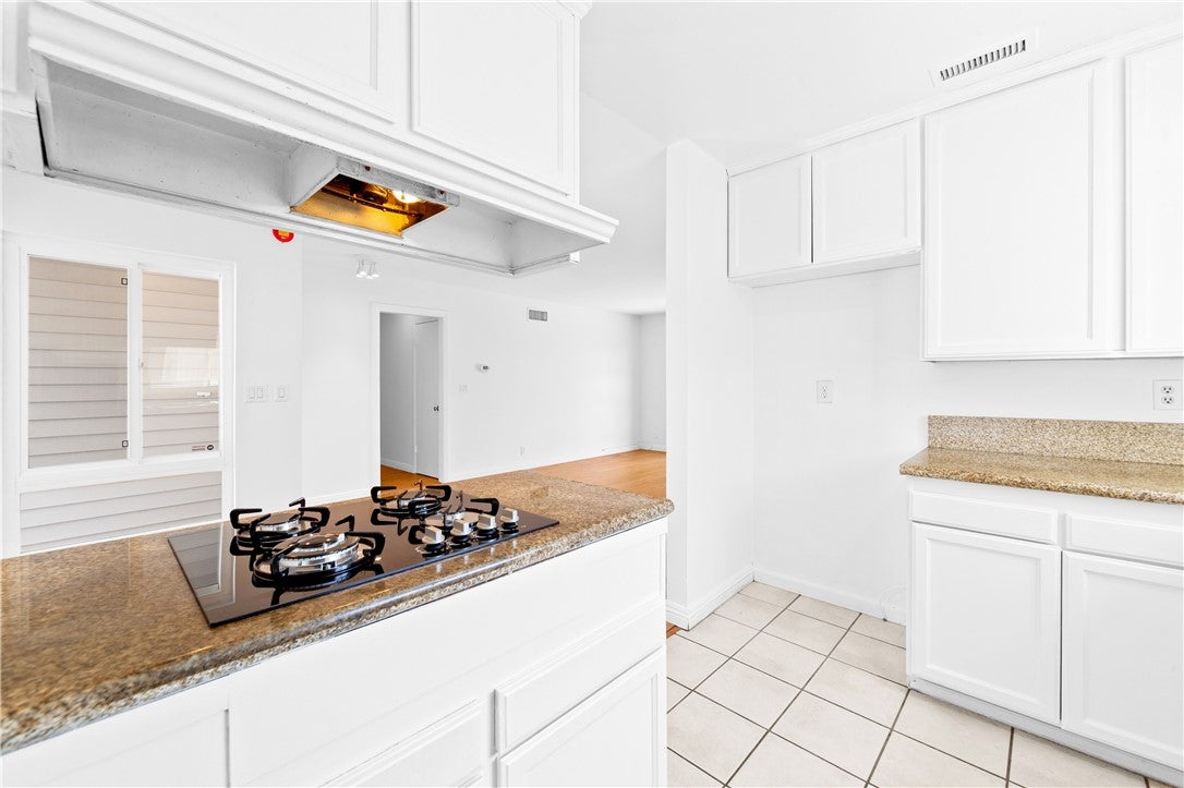 14362 Spa Drive, Huntington Beach CA 92647 - Photo 17