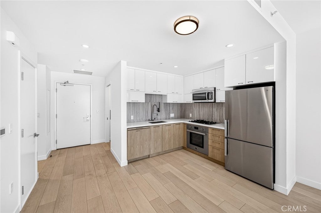 400 S Broadway 1708