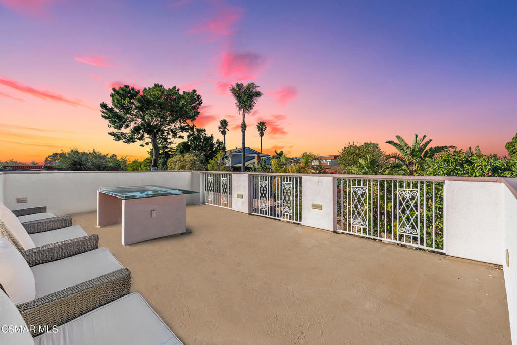 1455 Calle Colina