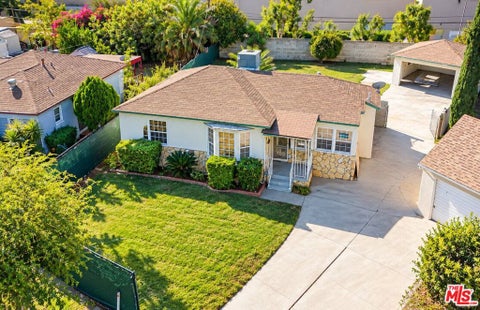 Photo of 14424 Lorne Street, Panorama City, CA 91402 (MLS # 26999807)