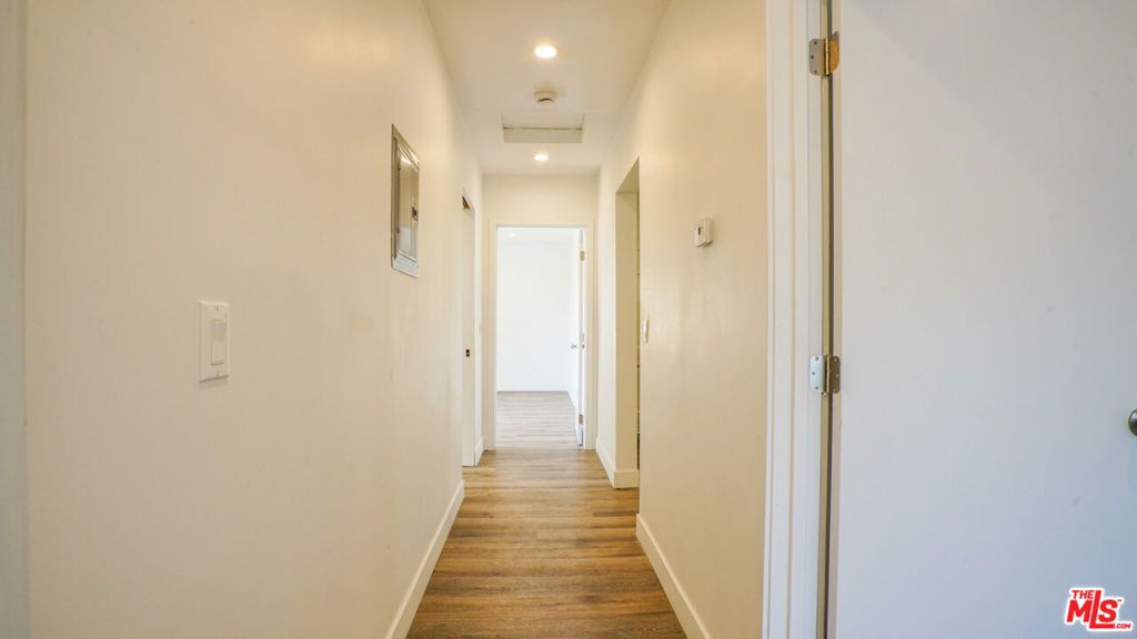 listing image 130727054918508939253