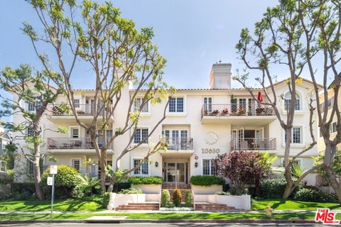 Photo of 10630 Eastborne Avenue #306, Los Angeles, CA 90024 (MLS # 26985421)