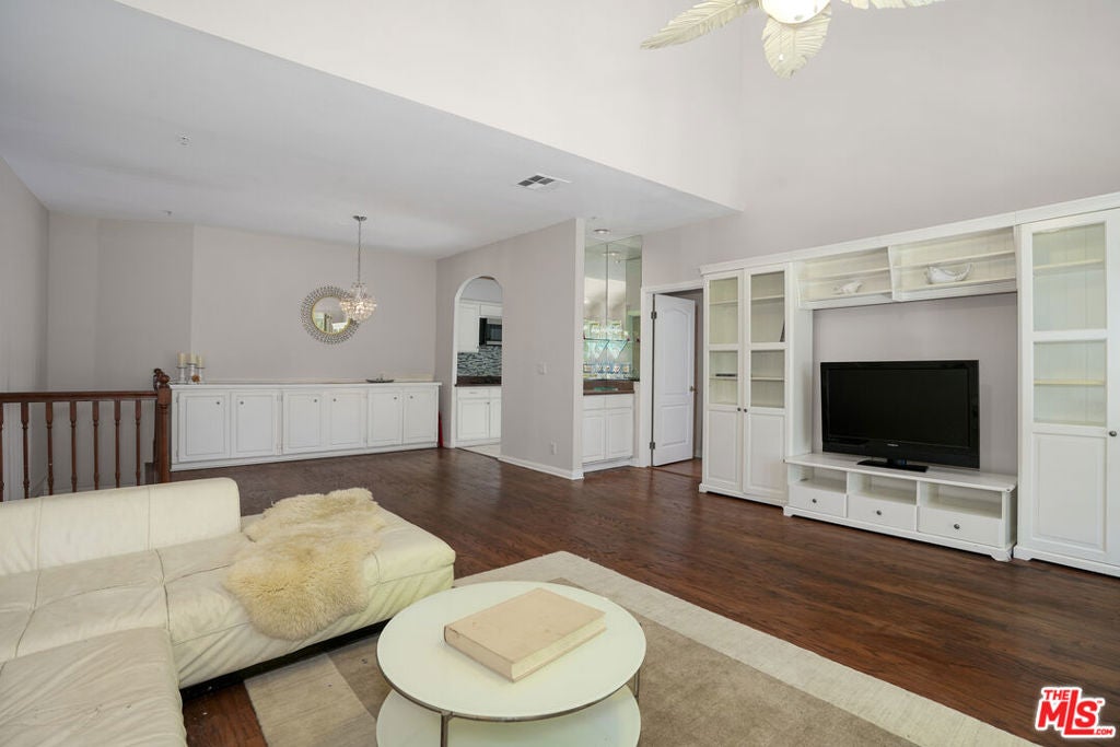 10630 Eastborne Avenue 306