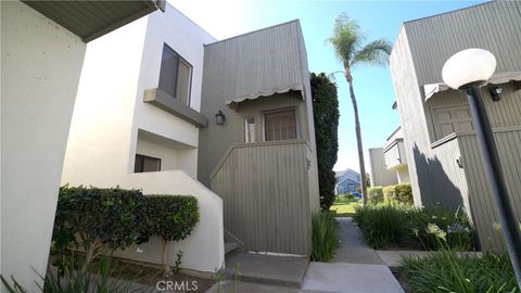 Photo of 2336 Elden AVE #B, Costa Mesa, CA 92627 (MLS # SB26101963)