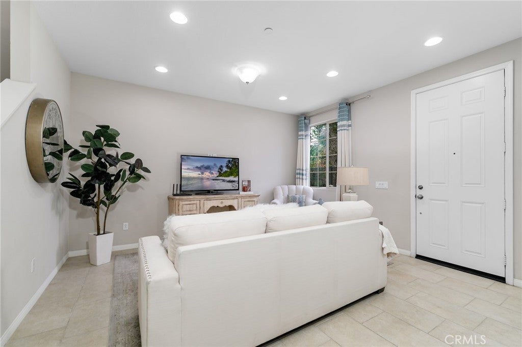 3212 Willow Creek RD, West Covina CA 91791