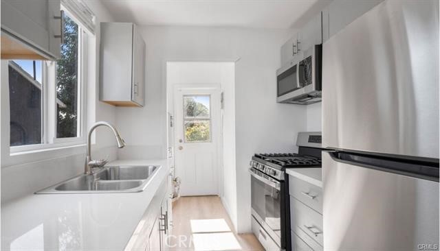 Properties 4 3193 Budau Avenue