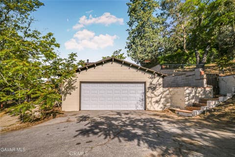 Photo of 43714 Log Cabin Trl Trl, Lake Hughes, CA 93532 (MLS # SR26177542)