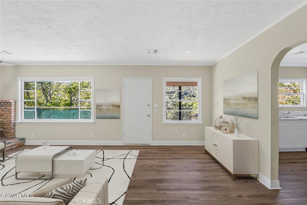 43714 Log Cabin Trl