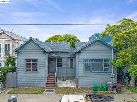Photo of 502 Lewis St, Oakland, CA 94607 (MLS # 41133595)