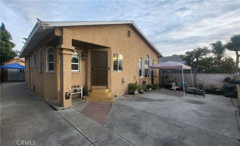 Photo of 946 S Ferris Ave, East Los Angeles, CA 90022 (MLS # PW26021850)