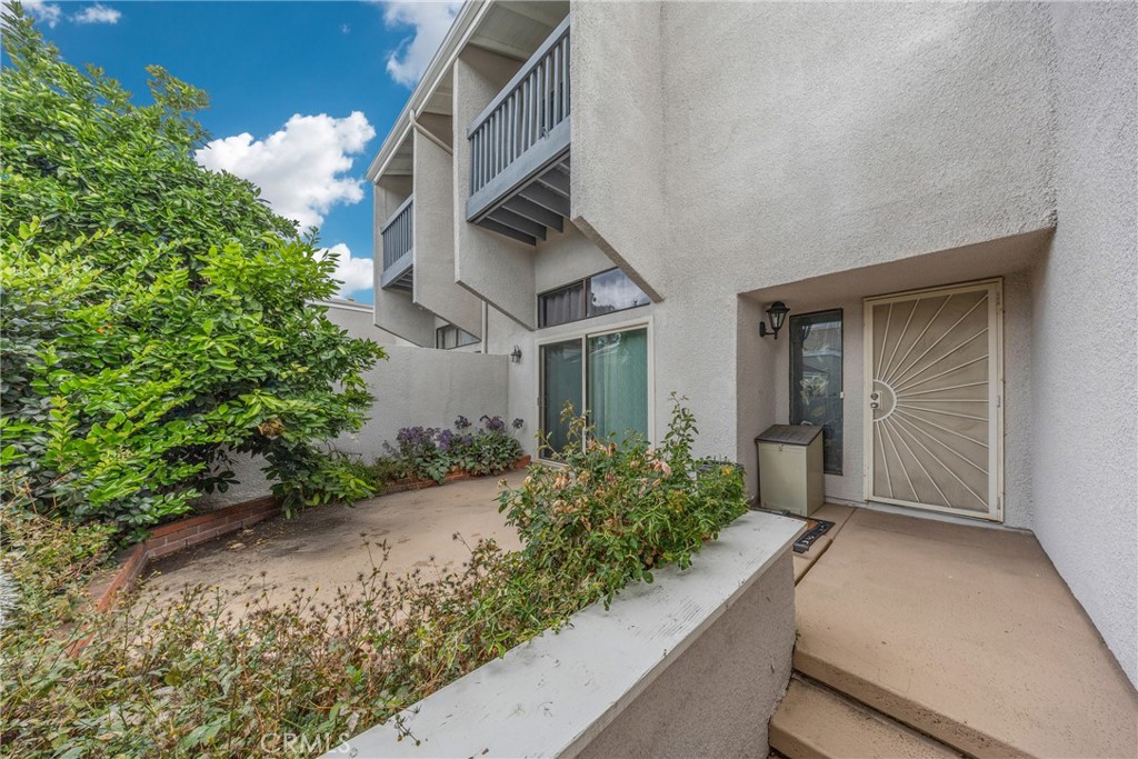 2944 Pembroke Court