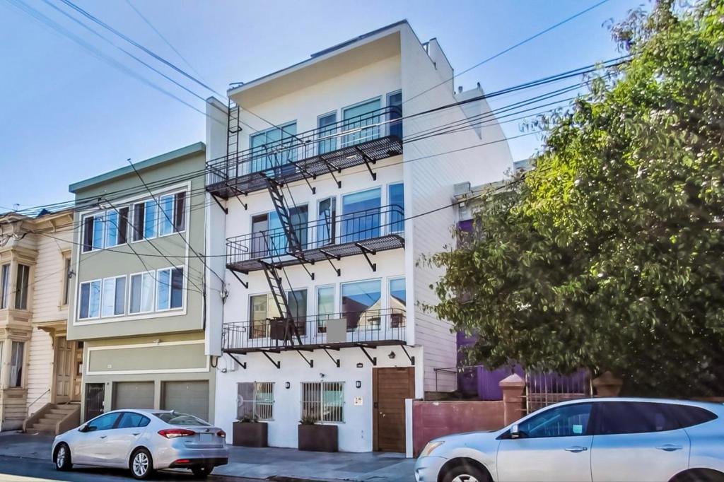 1454 S Van Ness Avenue