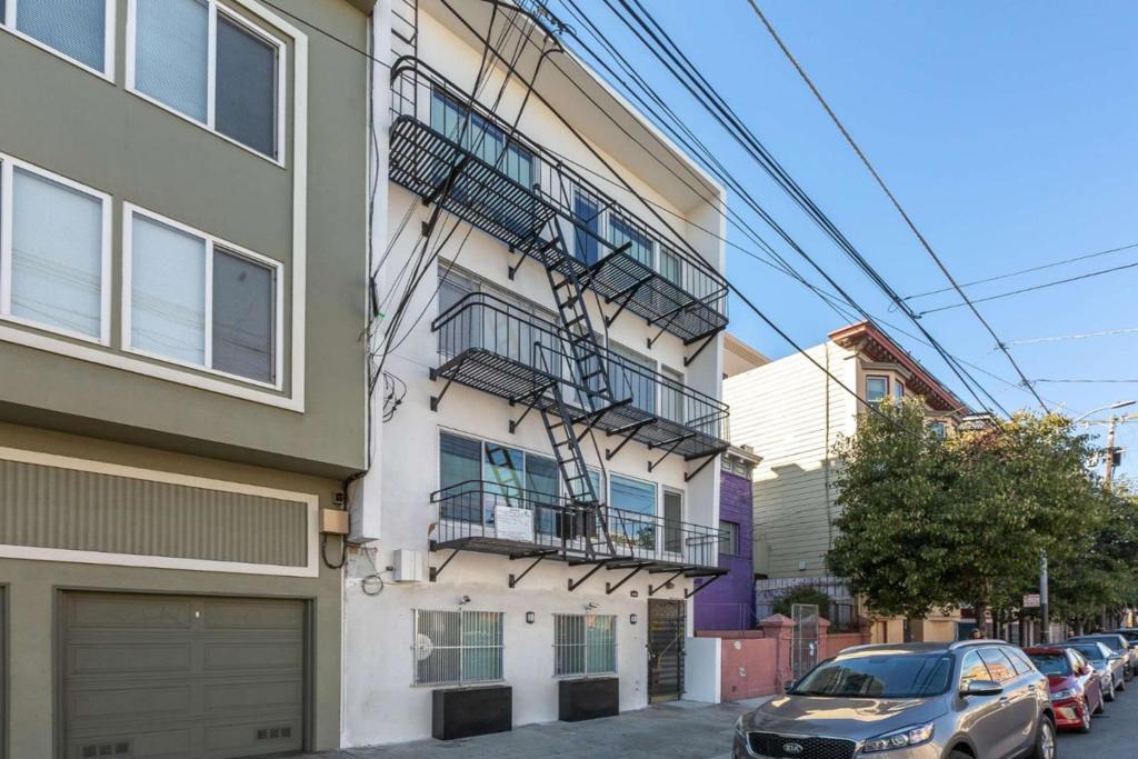 1454 S Van Ness Avenue