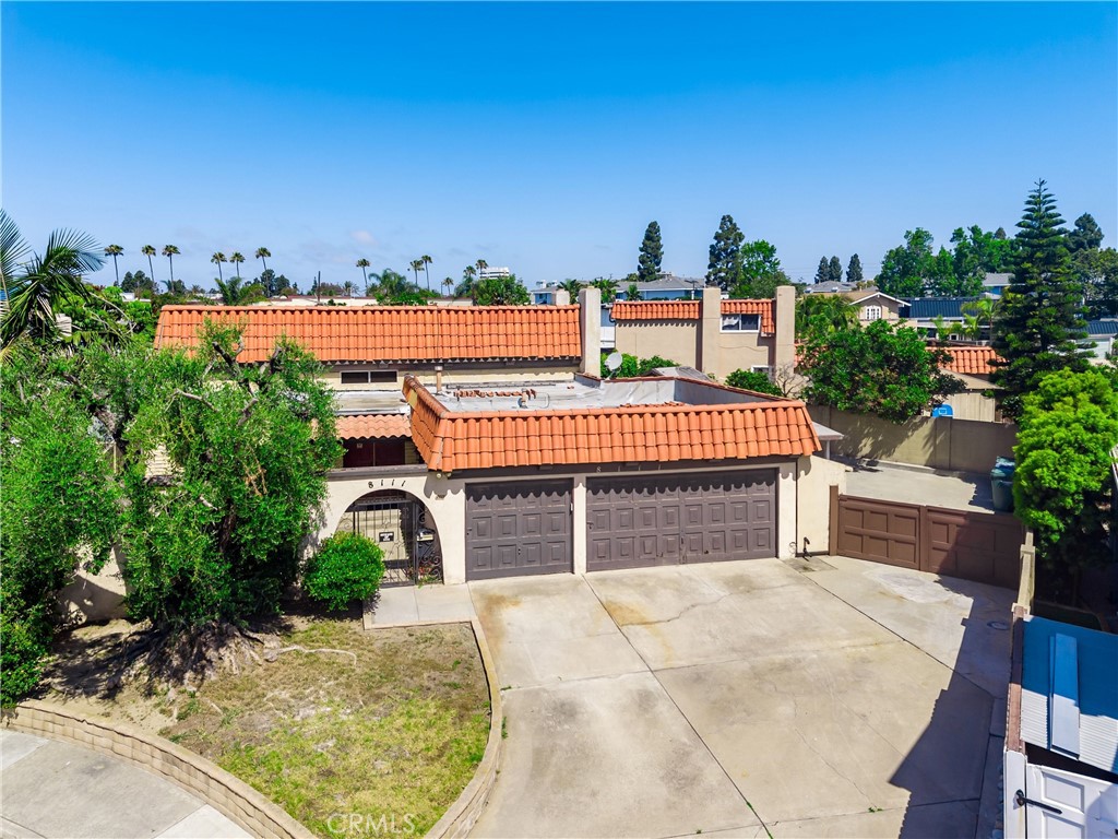 8111 Dartmoor Dr