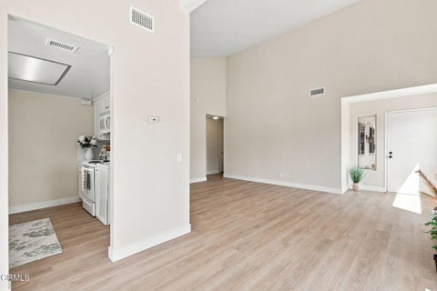 Tiny photo for 1682 Bridgeport Lane, Camarillo, CA 93010 (MLS # V1-38192)