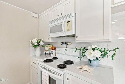 Tiny photo for 1682 Bridgeport Lane, Camarillo, CA 93010 (MLS # V1-38192)