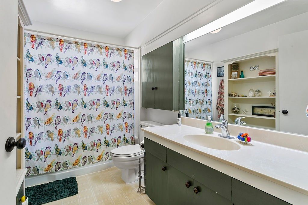 listing image 130726835299451038568