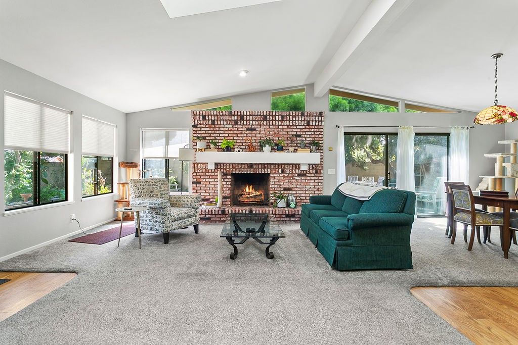 listing image 130721489333483785936
