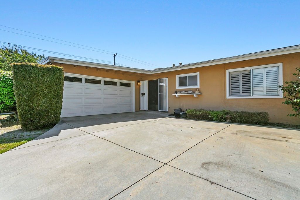 listing image 130725179416206247507