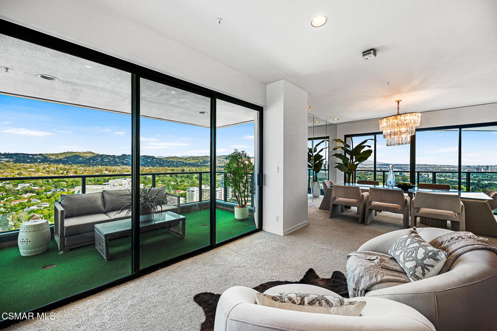Los Angeles, California, 90024, United States, 3 Bedrooms Bedrooms, ,4 BathroomsBathrooms,Residential,Active,2020549
